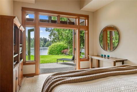 1752 W Beaver Lake Drive SE Sammamish WA 98075