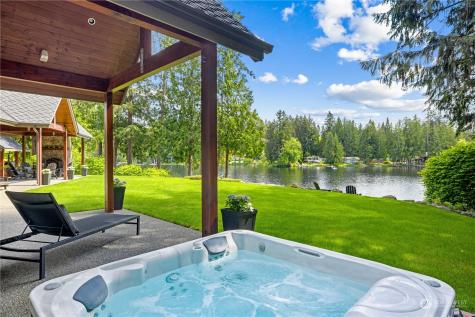 1752 W Beaver Lake Drive SE Sammamish WA 98075