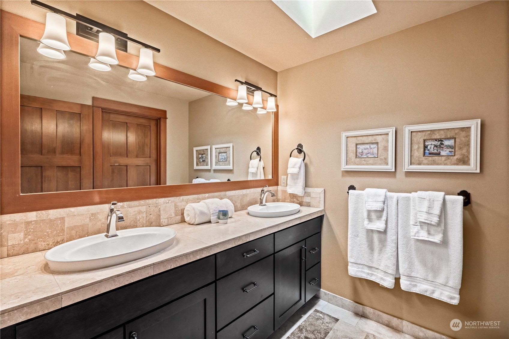 1752 W Beaver Lake Drive SE Sammamish WA 98075