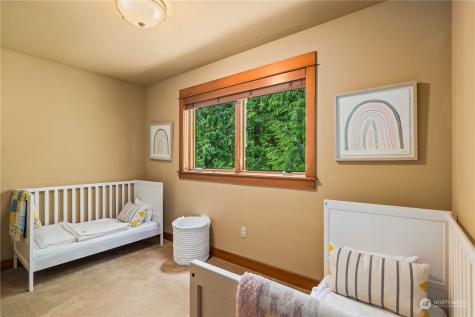 1752 W Beaver Lake Drive SE Sammamish WA 98075