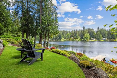 1752 W Beaver Lake Drive SE Sammamish WA 98075