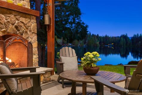 1752 W Beaver Lake Drive SE Sammamish WA 98075