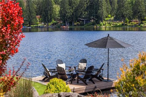 1752 W Beaver Lake Drive SE Sammamish WA 98075