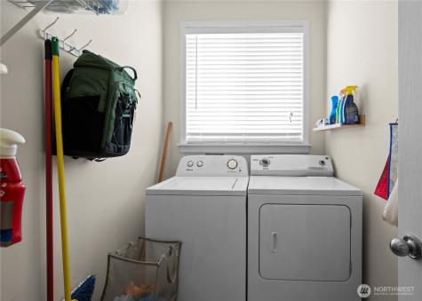 2140 SW Vista Park Drive Oak Harbor WA 98277