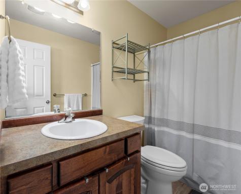 2140 SW Vista Park Drive Oak Harbor WA 98277