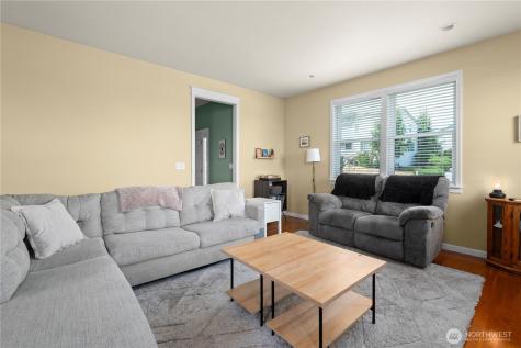 2140 SW Vista Park Drive Oak Harbor WA 98277