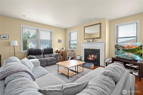 2140 SW Vista Park Drive Oak Harbor WA 98277