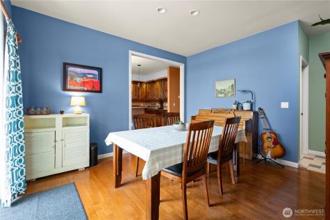 2140 SW Vista Park Drive Oak Harbor WA 98277