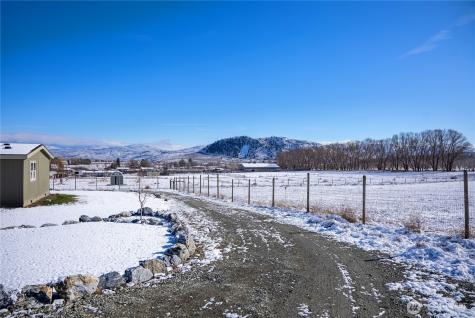 60 Alvarado Road Tonasket WA 98855