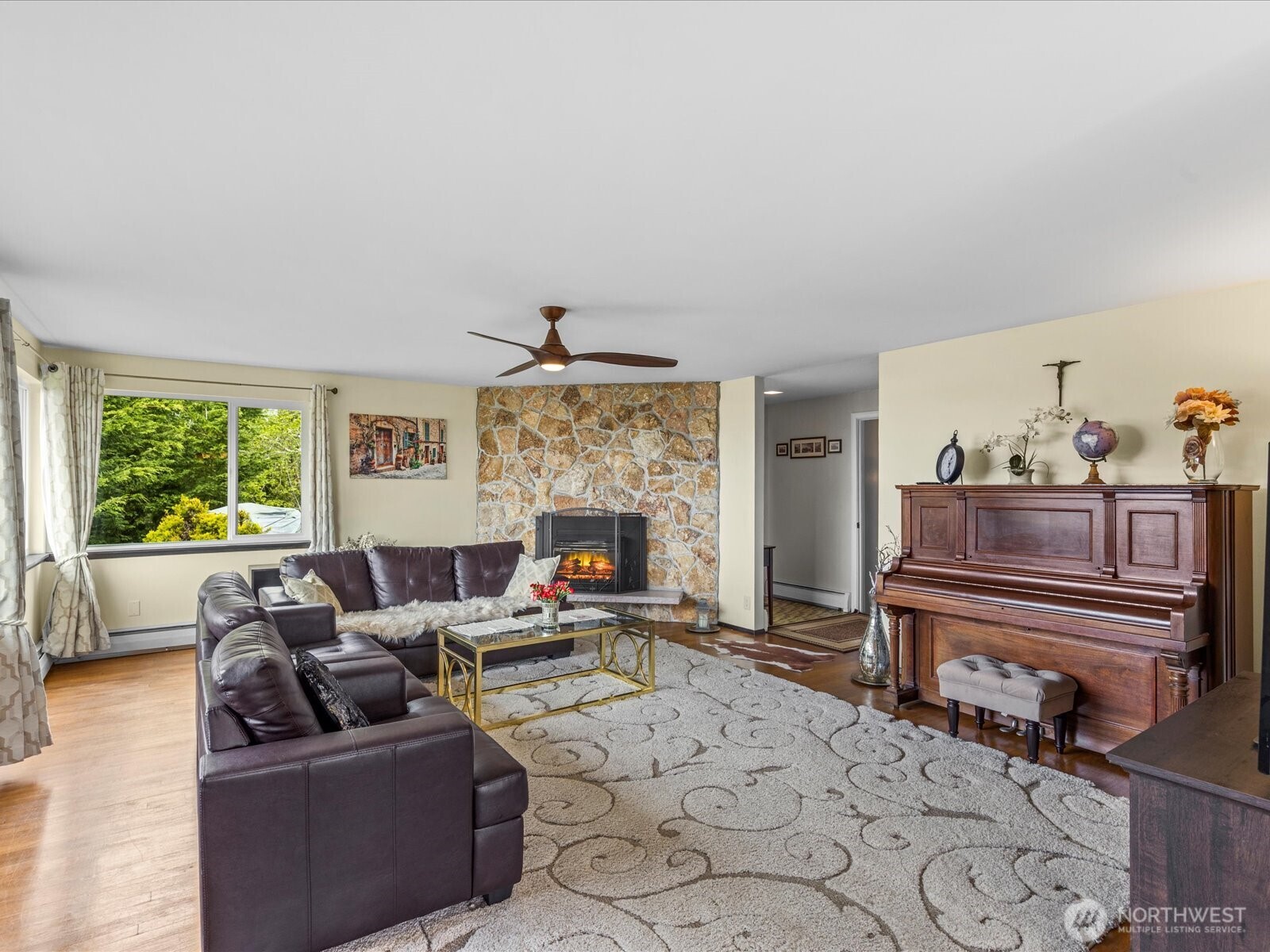 1401 SW 137th Street Burien WA 98166