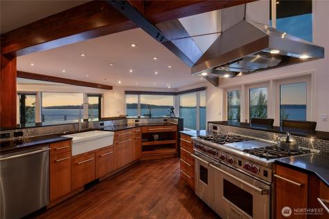 20423 10th Place SW Normandy Park WA 98166