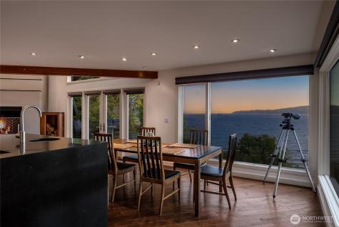 20423 10th Place SW Normandy Park WA 98166