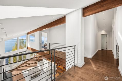 20423 10th Place SW Normandy Park WA 98166