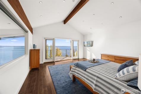 20423 10th Place SW Normandy Park WA 98166