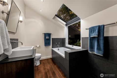 20423 10th Place SW Normandy Park WA 98166