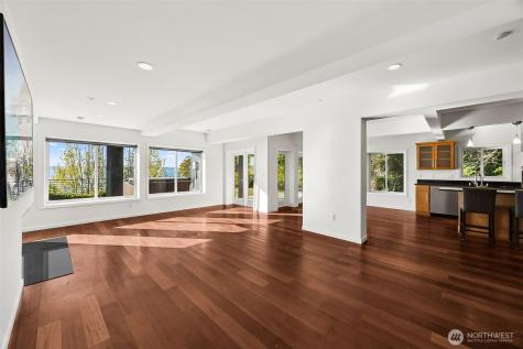 20423 10th Place SW Normandy Park WA 98166