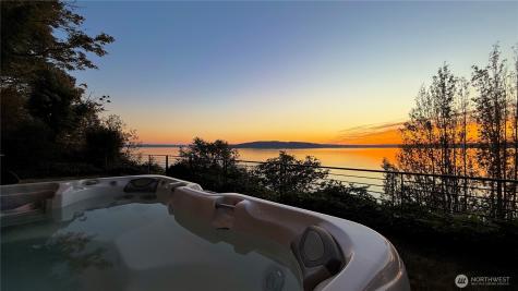 20423 10th Place SW Normandy Park WA 98166