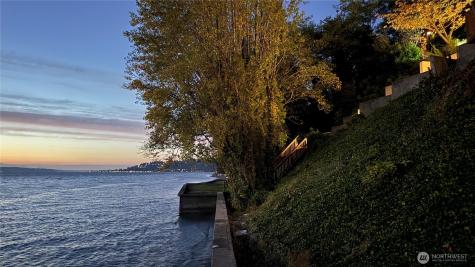 20423 10th Place SW Normandy Park WA 98166