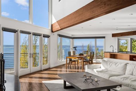 20423 10th Place SW Normandy Park WA 98166