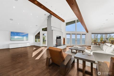 20423 10th Place SW Normandy Park WA 98166