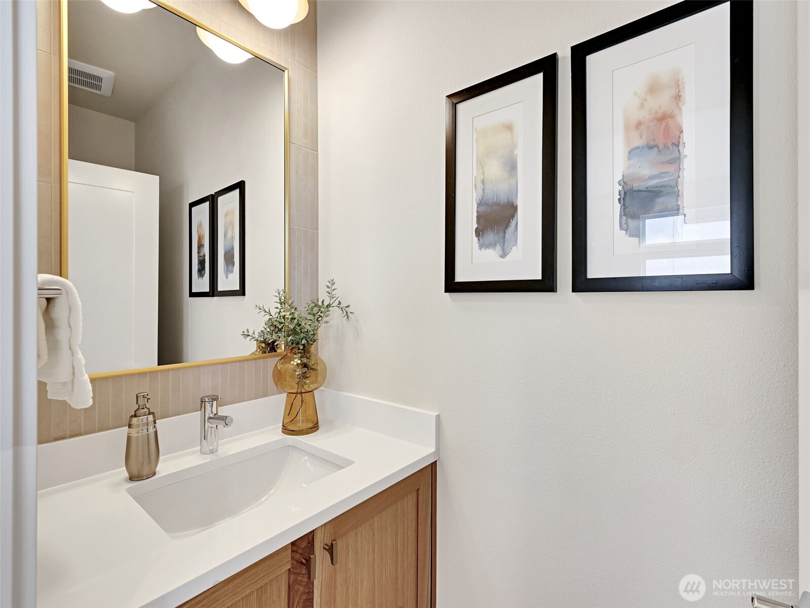 1416 N 47th Seattle WA 98103