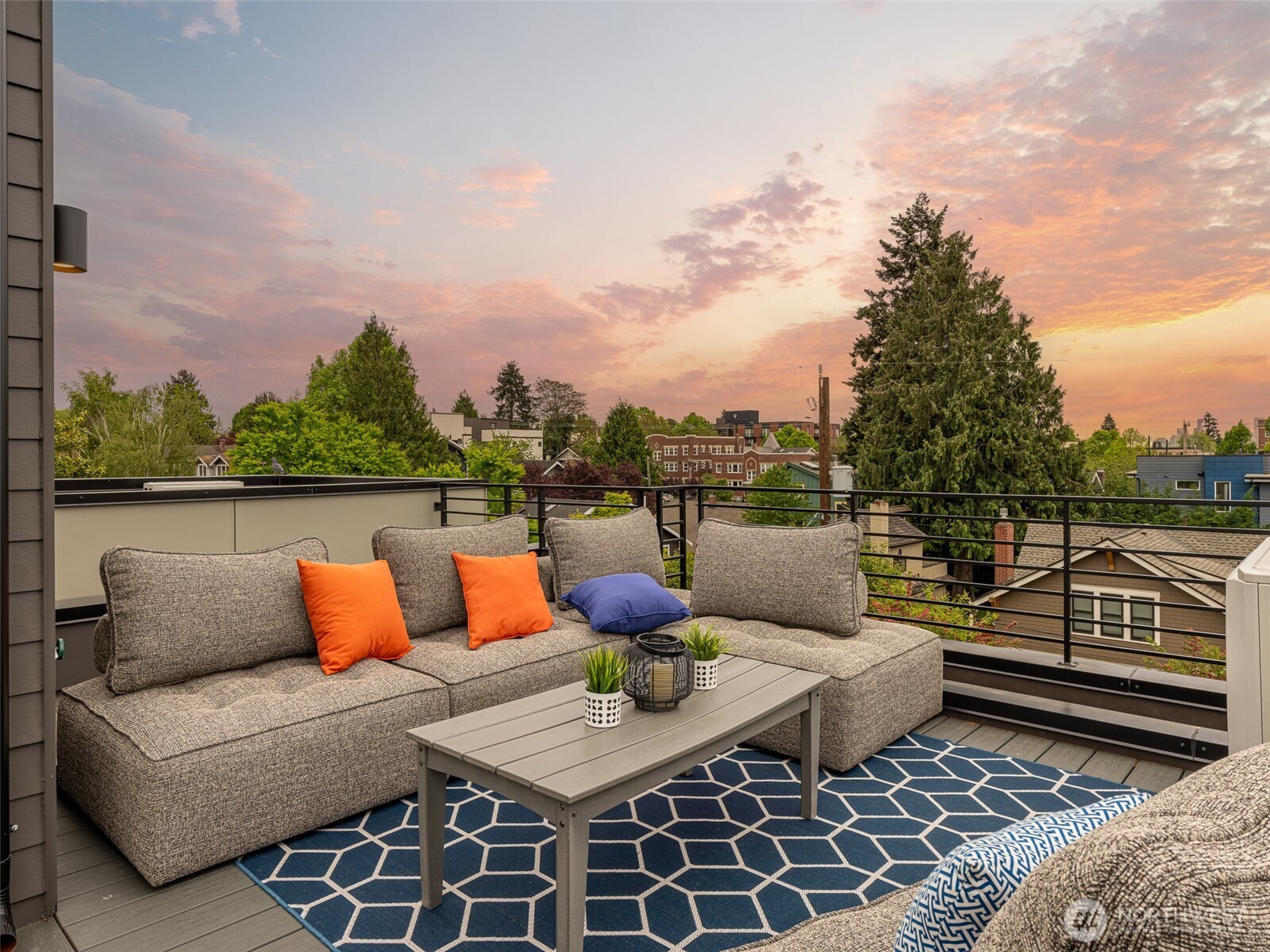 1416 N 47th Seattle WA 98103