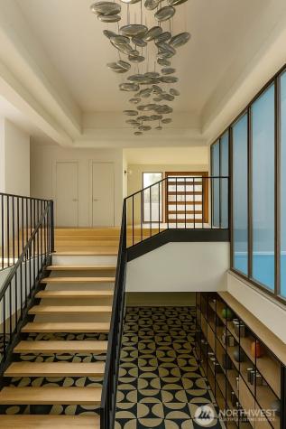 5044 Butterworth Road Mercer Island WA 98040