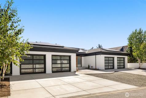 5044 Butterworth Road Mercer Island WA 98040