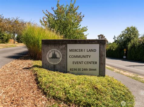 5044 Butterworth Road Mercer Island WA 98040