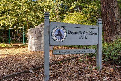 5044 Butterworth Road Mercer Island WA 98040