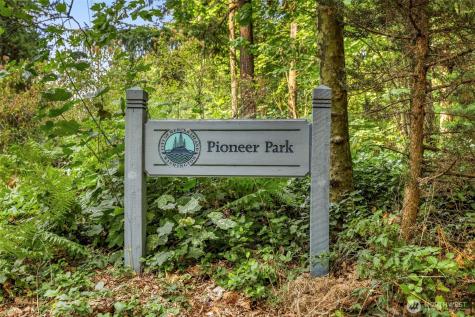 5044 Butterworth Road Mercer Island WA 98040