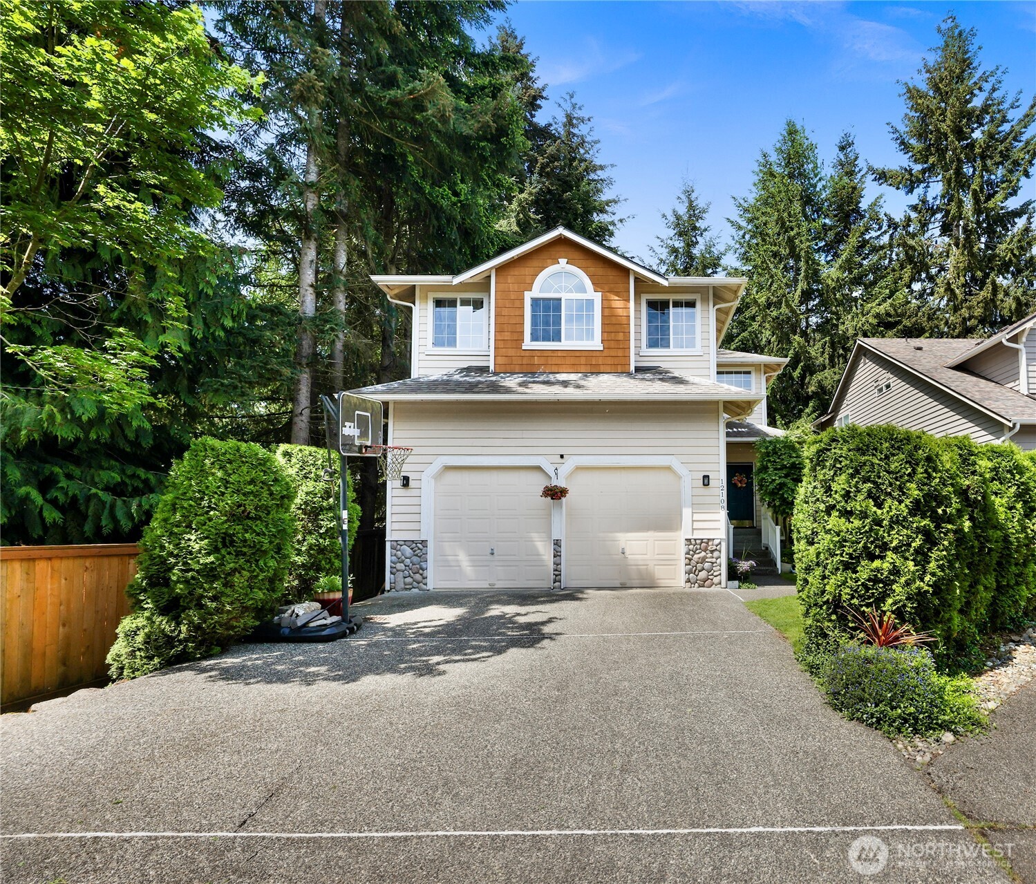 12108 38th Avenue SE Everett WA 98208