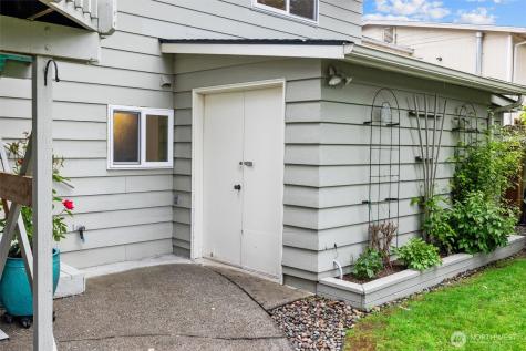 317 145th Avenue NE Bellevue WA 98007