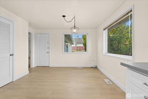5402 Yakima Avenue Tacoma WA 98408