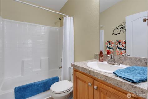 8511 144th Avenue E Puyallup WA 98372