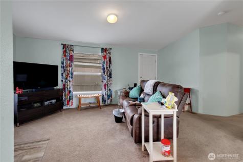 8511 144th Avenue E Puyallup WA 98372