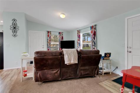 8511 144th Avenue E Puyallup WA 98372
