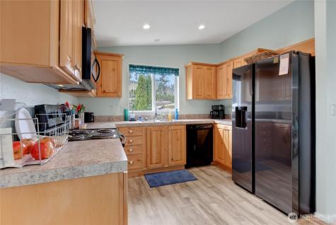 8511 144th Avenue E Puyallup WA 98372