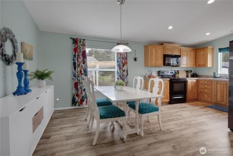 8511 144th Avenue E Puyallup WA 98372