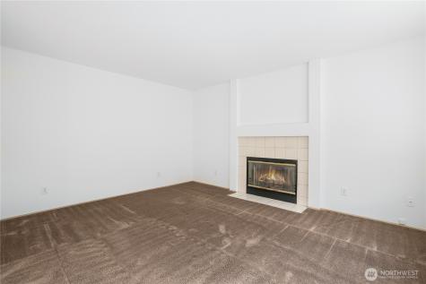 3814 Crystal Ridge Drive SE Puyallup WA 98372