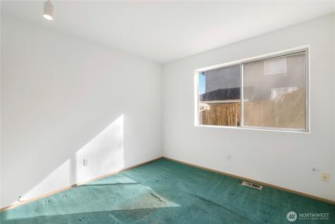 3814 Crystal Ridge Drive SE Puyallup WA 98372