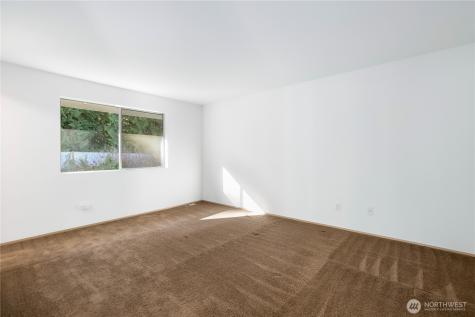 3814 Crystal Ridge Drive SE Puyallup WA 98372