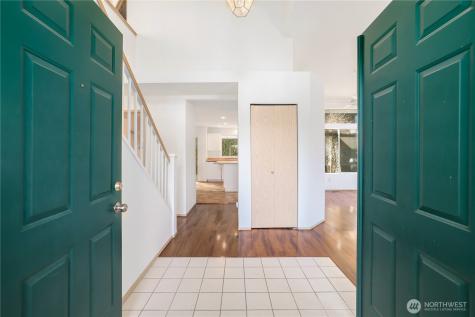 3814 Crystal Ridge Drive SE Puyallup WA 98372