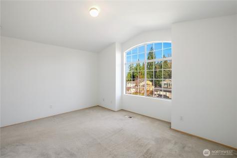 3814 Crystal Ridge Drive SE Puyallup WA 98372