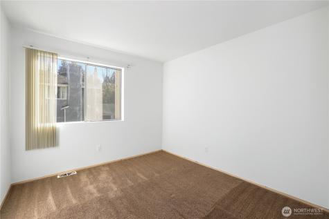3814 Crystal Ridge Drive SE Puyallup WA 98372