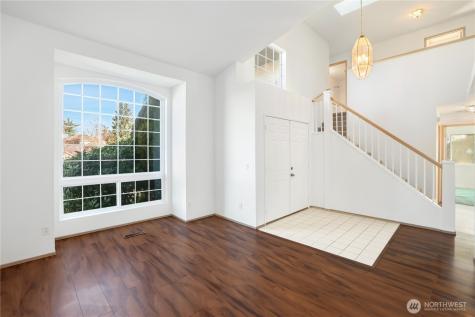 3814 Crystal Ridge Drive SE Puyallup WA 98372