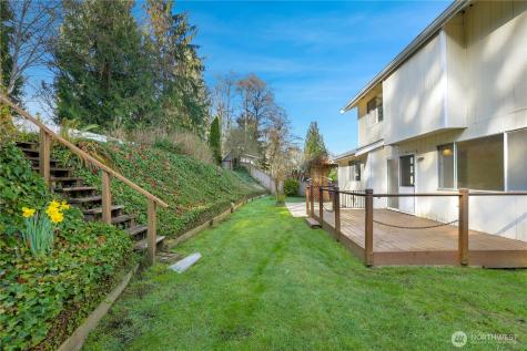 3814 Crystal Ridge Drive SE Puyallup WA 98372