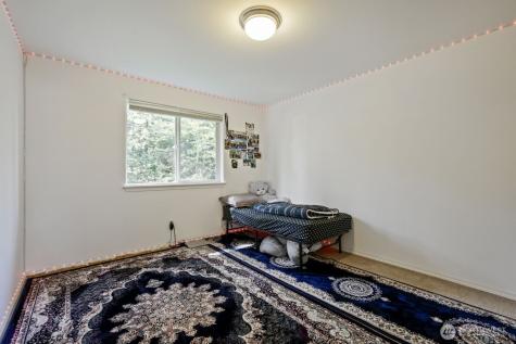 1328 E 51st Street Tacoma WA 98404