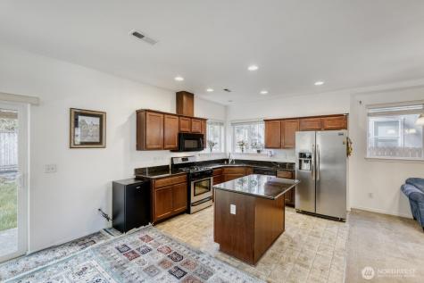 1328 E 51st Street Tacoma WA 98404