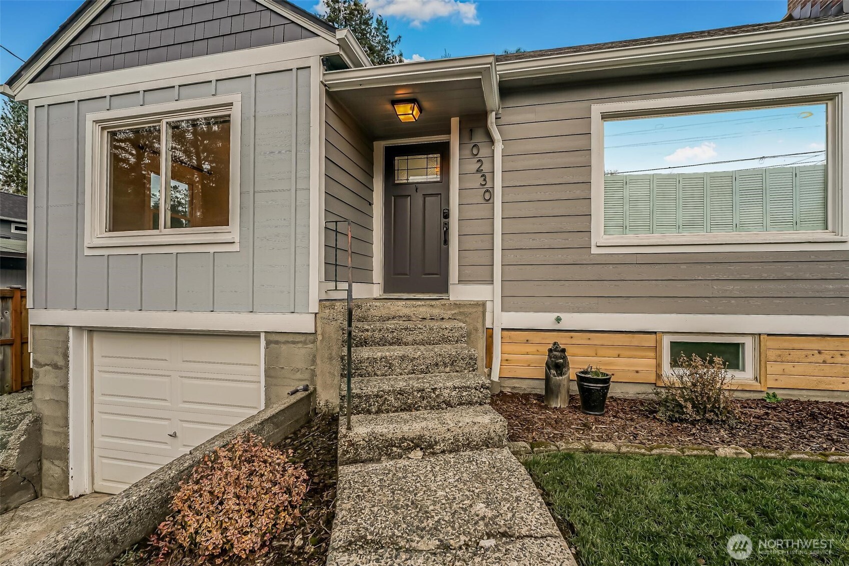 10230 62nd Avenue S Seattle WA 98178